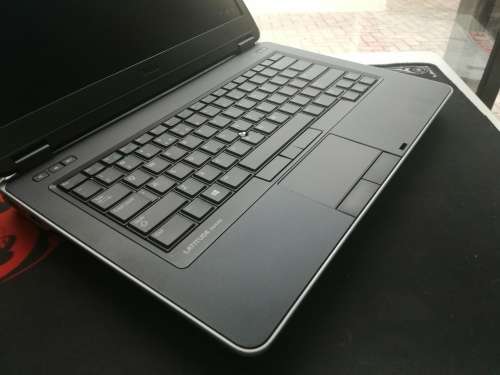 *1st BID TAKES!*Excellent!*DELL LATITUDE E6440*i5-4300U*500GB HDD*4GB RAM*HD+DISPLAY*DVD